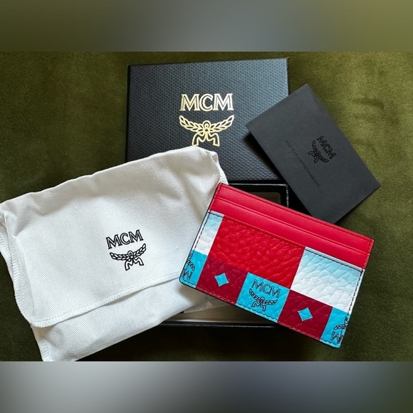 NEW MCM Leather Card Case - Picture 2 of 3